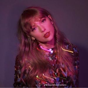 Meet your Posher, Macie